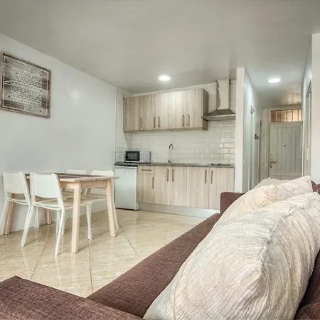 Playa Honda Pool View Apartment *